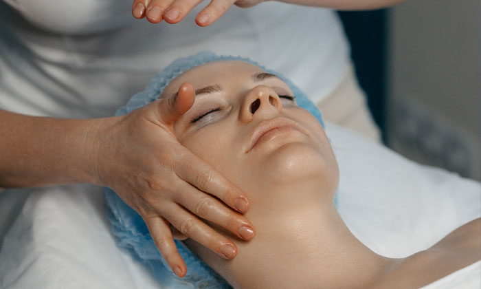 Masaj facial clasic in Moldova